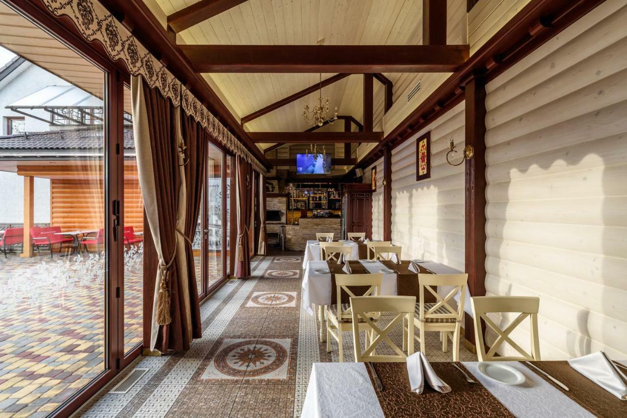 Status Hotel Malekhuv Εξωτερικό φωτογραφία
